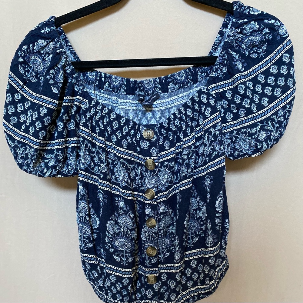 American Eagle off the shoulder top